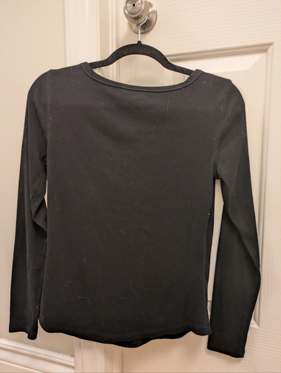 Old Navy Black Long-Sleeve V-Neck Henley Top - Picture 2 of 3